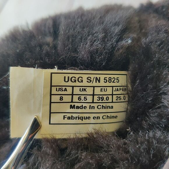 Ugg #5825 classic short boots sz 8 - Picture 10 of 10